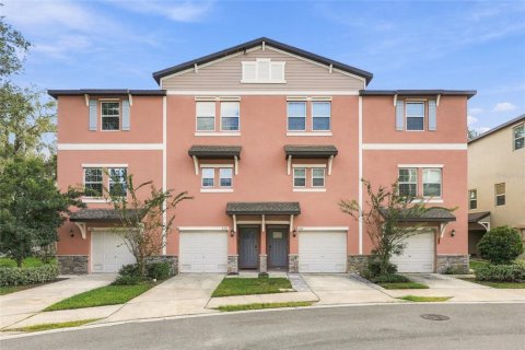 Touwnhouse à louer à Tampa, Floride: 3 chambres, 188.59 m2 № 2427462 - photo 2
