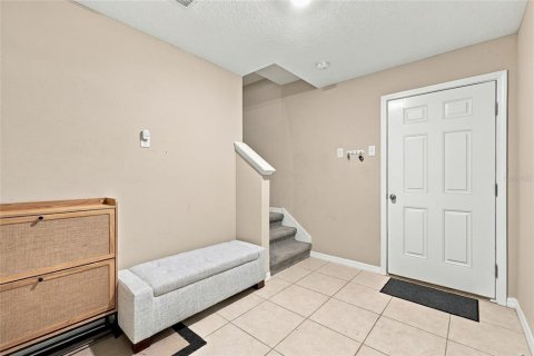 Touwnhouse à louer à Tampa, Floride: 3 chambres, 188.59 m2 № 2427462 - photo 5