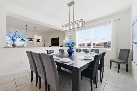 Casa en venta en Kissimmee, Florida, 9 dormitorios, 405.33 m2 № 2386106 - foto 19