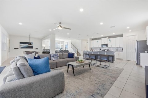 Casa en venta en Kissimmee, Florida, 9 dormitorios, 405.33 m2 № 2386106 - foto 9