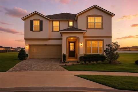 Casa en Kissimmee, Florida 9 dormitorios, 405.33 m2 № 2386106