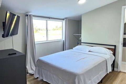 Купить виллу или дом в Довер, Флорида 5 комнат, 132.39м2, № 1872810 - фото 13
