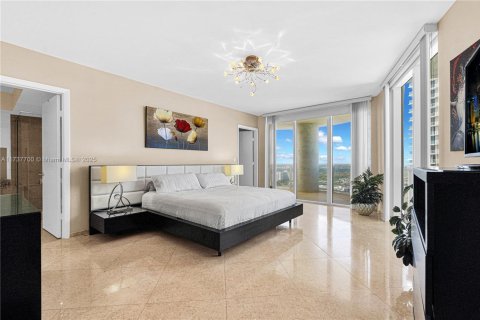 Condo in Hallandale Beach, Florida, 2 bedrooms  № 1704040 - photo 11