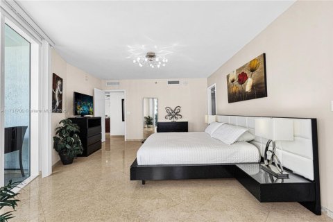 Condo in Hallandale Beach, Florida, 2 bedrooms  № 1704040 - photo 12