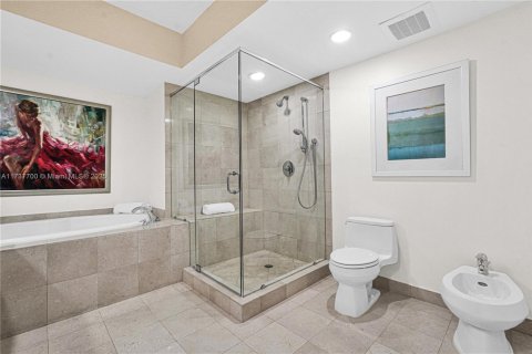 Condo in Hallandale Beach, Florida, 2 bedrooms  № 1704040 - photo 15