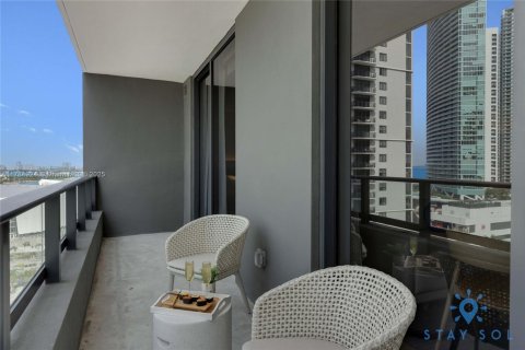 Condominio en venta en Miami, Florida, 1 dormitorio, 55.18 m2 № 1706600 - foto 18