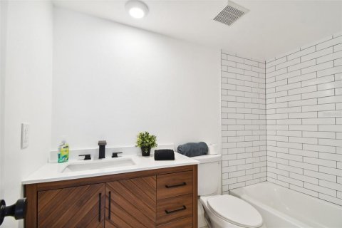 Condo in Seminole, Florida, 1 bedroom  № 1865943 - photo 3