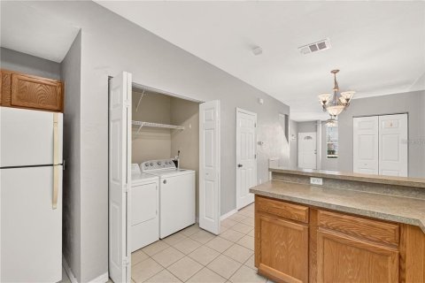 Touwnhouse à louer à Gainesville, Floride: 2 chambres, 109.25 m2 № 2422799 - photo 11