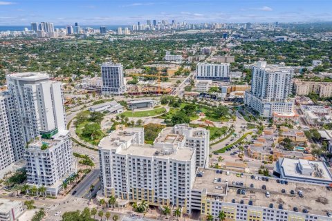 Copropriété à vendre à Hollywood, Floride: 2 chambres, 108.14 m2 № 1852055 - photo 5