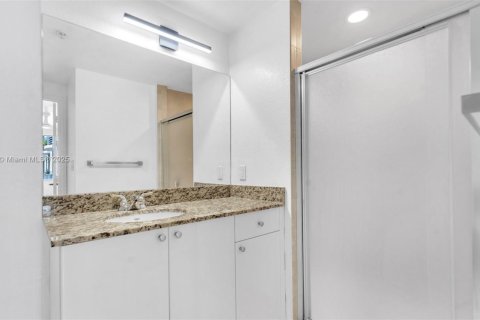 Copropriété à vendre à Hollywood, Floride: 2 chambres, 108.14 m2 № 1852055 - photo 11