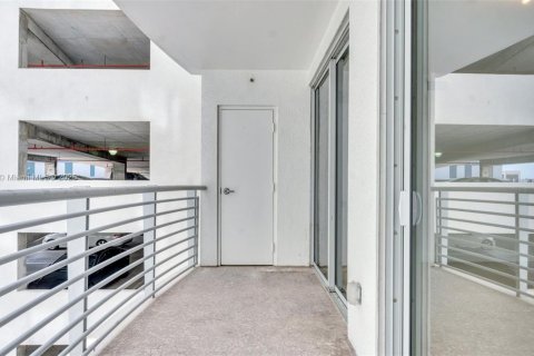 Copropriété à vendre à Hollywood, Floride: 2 chambres, 108.14 m2 № 1852055 - photo 17