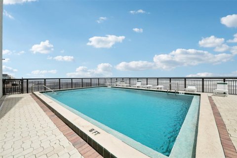 Condo in New Smyrna Beach, Florida, 1 bedroom  № 1910148 - photo 3