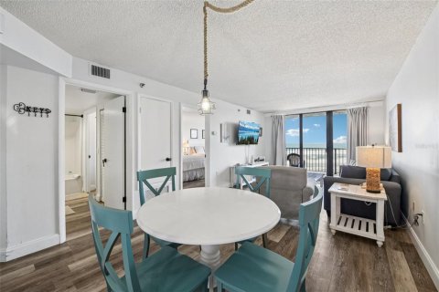 Condo in New Smyrna Beach, Florida, 1 bedroom  № 1910148 - photo 7