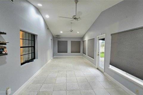 House in Casselberry, Florida 4 bedrooms, 188.96 sq.m. № 1916589 - photo 20