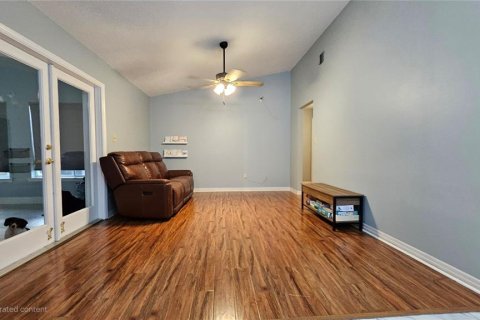 House in Casselberry, Florida 4 bedrooms, 188.96 sq.m. № 1916589 - photo 5