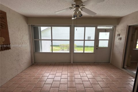 Casa en venta en West Palm Beach, Florida, 2 dormitorios, 148.55 m2 № 2039727 - foto 11