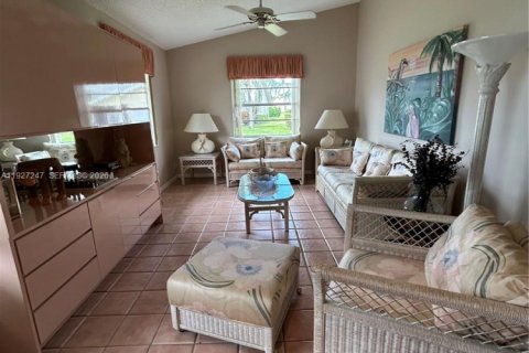 Casa en venta en West Palm Beach, Florida, 2 dormitorios, 148.55 m2 № 2039727 - foto 8