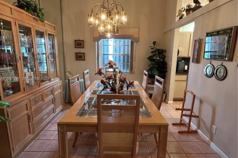 Villa ou maison à vendre à West Palm Beach, Floride: 2 chambres, 148.55 m2 № 2039727 - photo 4