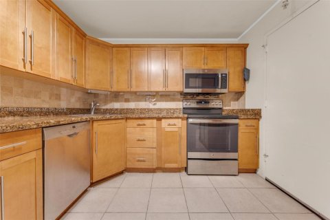 Copropriété à vendre à Aventura, Floride: 2 chambres, 98.29 m2 № 1889208 - photo 12