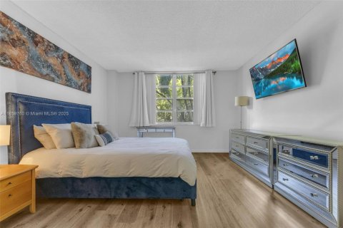 Copropriété à vendre à Aventura, Floride: 2 chambres, 98.29 m2 № 1889208 - photo 17