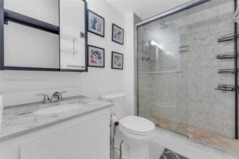 Copropriété à vendre à Aventura, Floride: 2 chambres, 98.29 m2 № 1889208 - photo 18