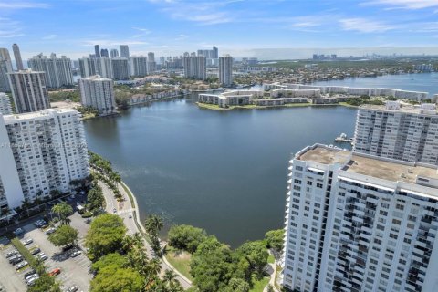 Copropriété à vendre à Aventura, Floride: 2 chambres, 98.29 m2 № 1889208 - photo 30