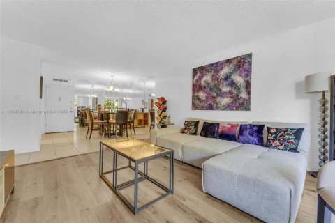Copropriété à vendre à Aventura, Floride: 2 chambres, 98.29 m2 № 1889208 - photo 7