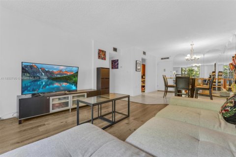 Copropriété à vendre à Aventura, Floride: 2 chambres, 98.29 m2 № 1889208 - photo 9
