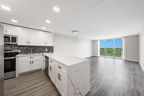 Condo à North Miami Beach, Floride, 1 chambre  № 2168777