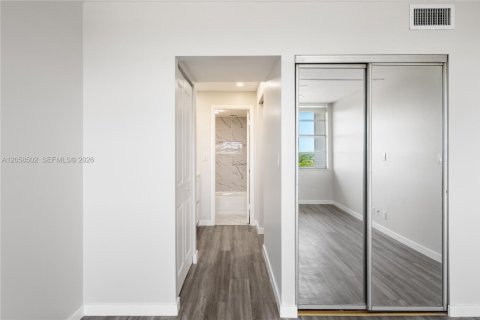 Copropriété à louer à North Miami Beach, Floride: 1 chambre, 72.46 m2 № 2168777 - photo 22