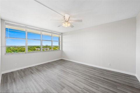 Copropriété à louer à North Miami Beach, Floride: 1 chambre, 72.46 m2 № 2168777 - photo 19