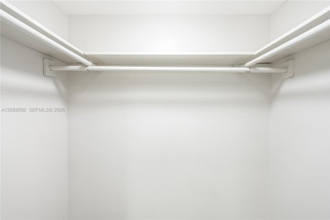 Copropriété à louer à North Miami Beach, Floride: 1 chambre, 72.46 m2 № 2168777 - photo 26