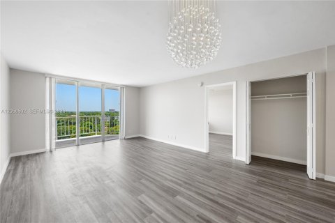 Copropriété à louer à North Miami Beach, Floride: 1 chambre, 72.46 m2 № 2168777 - photo 14