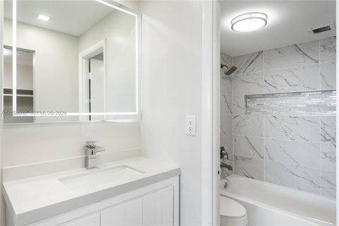 Copropriété à louer à North Miami Beach, Floride: 1 chambre, 72.46 m2 № 2168777 - photo 10