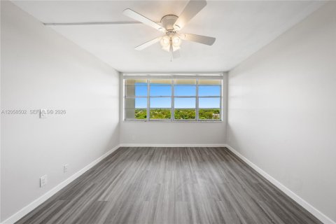 Copropriété à louer à North Miami Beach, Floride: 1 chambre, 72.46 m2 № 2168777 - photo 21