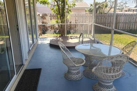 House in Venice, Florida 2 bedrooms, 93.18 sq.m. № 1529218 - photo 17