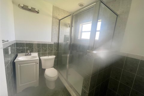 Купить виллу или дом в Хомстед, Флорида 3 спальни, 150.87м2, № 2030717 - фото 14