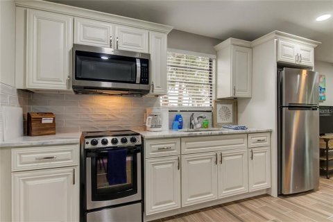 Villa ou maison à louer à Lutz, Floride: 1 chambre, 67.35 m2 № 2411591 - photo 8