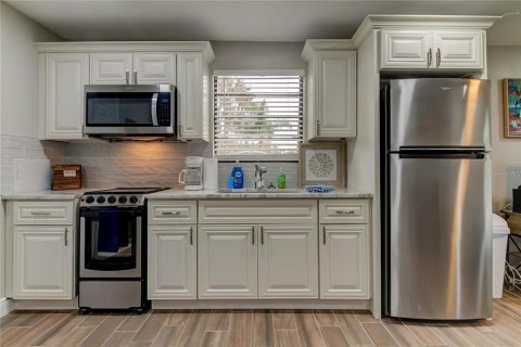Villa ou maison à louer à Lutz, Floride: 1 chambre, 67.35 m2 № 2411591 - photo 9