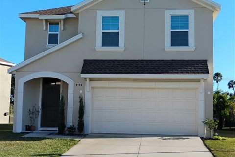 House in Bradenton, Florida 5 bedrooms, 226.59 sq.m. № 2212129