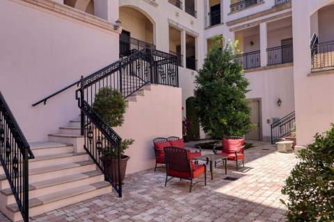 Condo in Sarasota, Florida, 2 bedrooms  № 1828459 - photo 27