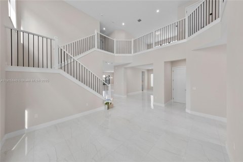House in Boca Raton, Florida 5 bedrooms № 1956983 - photo 2
