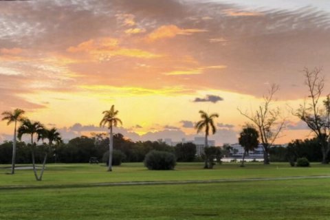 Villa ou maison à louer à Lake Worth, Floride: 3 chambres, 132.76 m2 № 714504 - photo 1