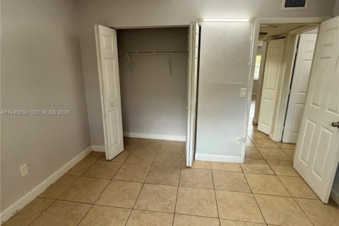 Apartment in Margate, Florida 2 bedrooms, 71.63 sq.m. № 2000539 - photo 8