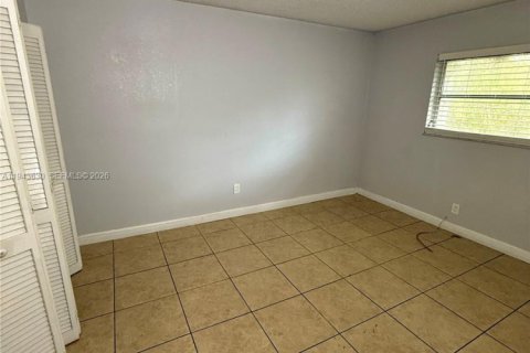 Apartment in Margate, Florida 2 bedrooms, 71.63 sq.m. № 2000539 - photo 9