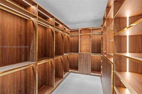 Casa en venta en Miami, Florida, 4 dormitorios, 313.92 m2 № 1951365 - foto 24