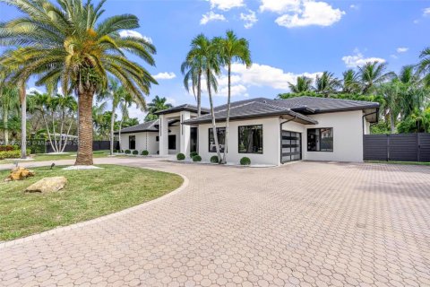 Casa en venta en Miami, Florida, 4 dormitorios, 313.92 m2 № 1951365 - foto 4