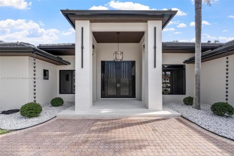 Casa en venta en Miami, Florida, 4 dormitorios, 313.92 m2 № 1951365 - foto 5