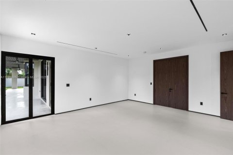 Casa en venta en Miami, Florida, 4 dormitorios, 313.92 m2 № 1951365 - foto 23