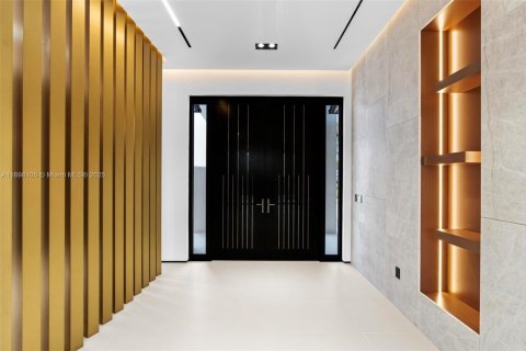 Casa en venta en Miami, Florida, 4 dormitorios, 313.92 m2 № 1951365 - foto 6